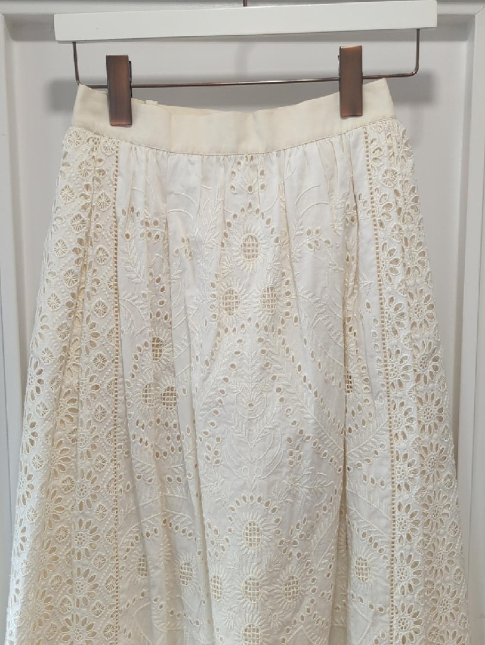 Ann Taylor Cream Lace A-Line Midi Skirt Size 0 - Picture 6 of 14